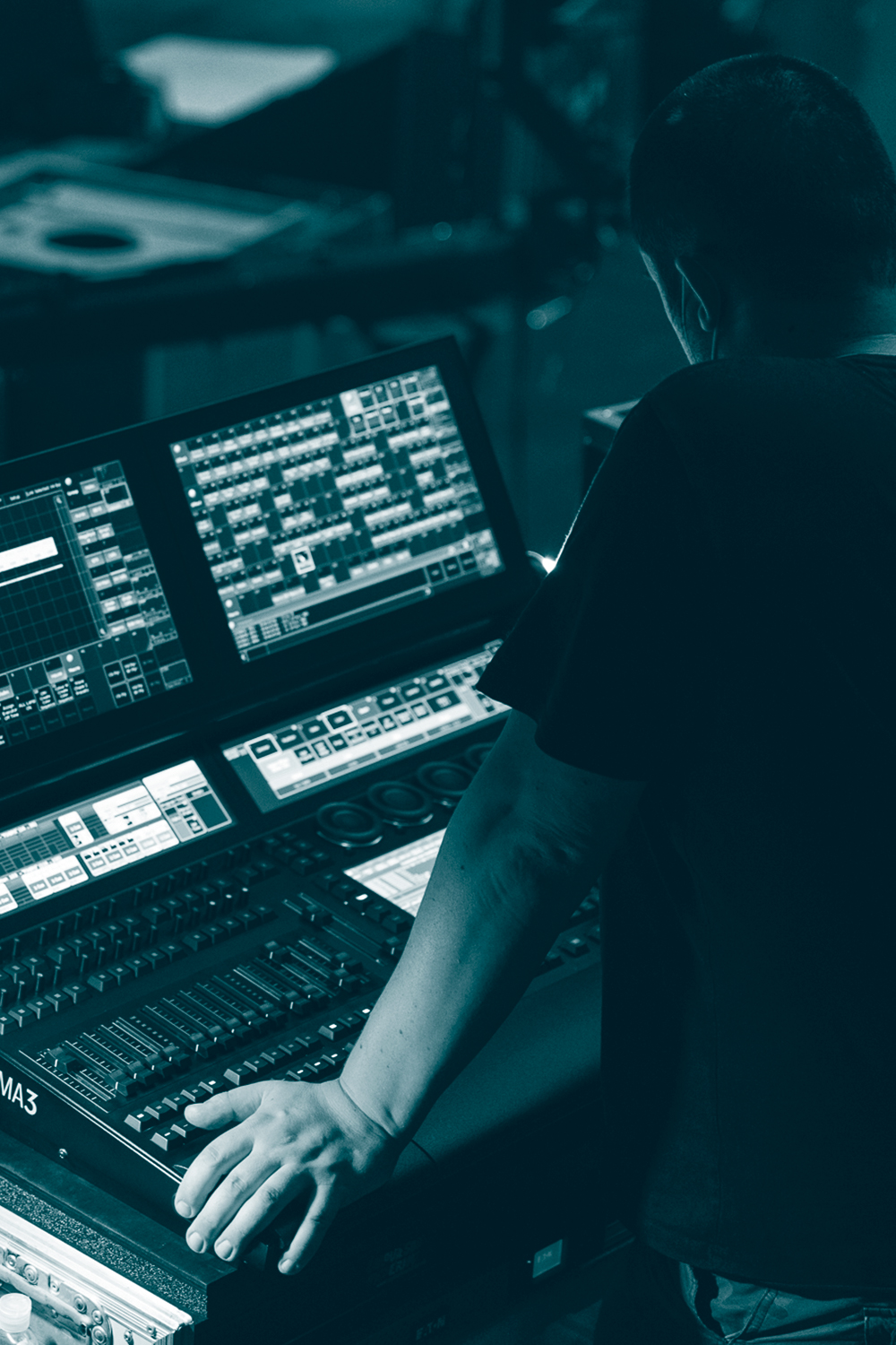 The Streets with mixing desk